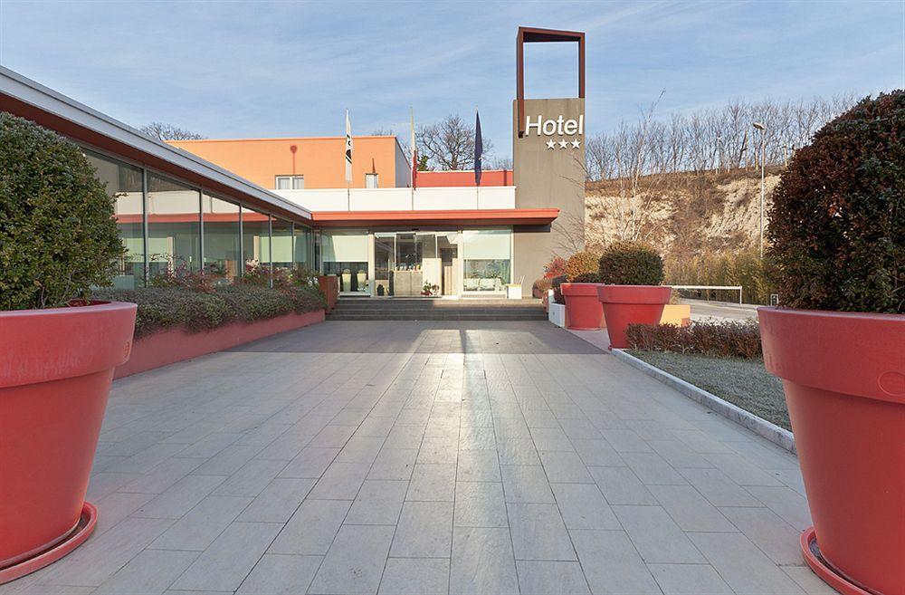 Hotel Cluentum Tolentino Exterior photo